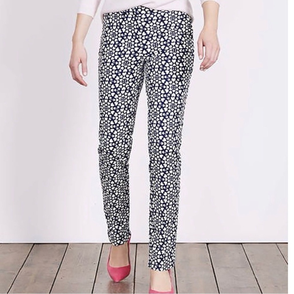 Boden Richmond Trousers All Over Heart Print 8L Navy Slim Straight Pant 31.5”
